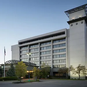 Embassy By Hilton Hotell